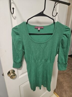 Derek Heart Green Scoop Neck Sweater